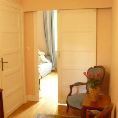 Retour Aux Sources Apartment *